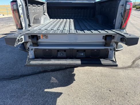 Used 2024 GMC Sierra 2500 AT4X AWD/4WD image 24