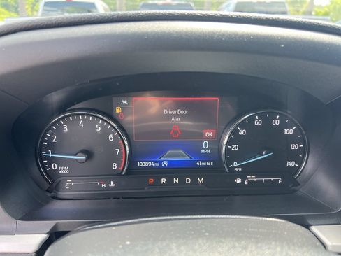 Used 2021 Ford Explorer XLT w/ Equipment Group 202A AWD/4WD image 21