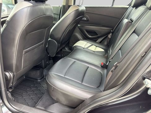 Used 2016 Chevrolet Trax LTZ w/ Midnight Edition AWD/4WD image 8