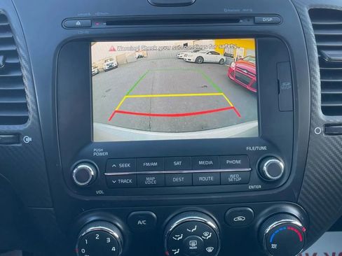 Used 2016 Kia Forte EX w/ EX Premium Package image 10