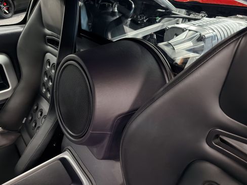 Used 2005 Ford GT RWD image 24