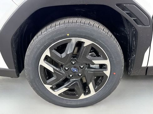 New 2025 Subaru Forester Premium image 31
