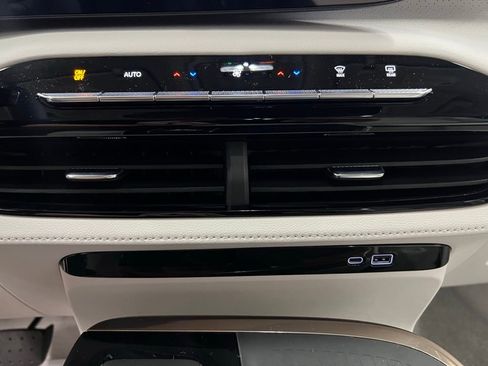 New 2026 Buick Enclave Avenir w/ Super Cruise Package image 25