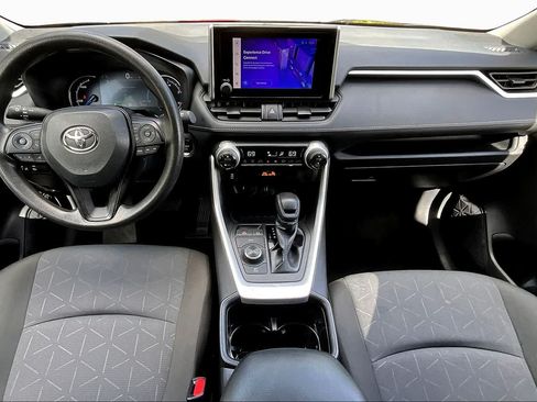 Used 2025 Toyota RAV4 XLE AWD/4WD image 23
