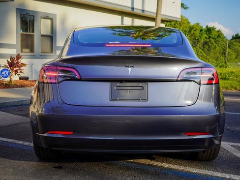 Used 2023 Tesla Model 3 Standard Range RWD image 4