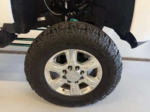 Used 2019 Chevrolet Silverado 2500 LTZ w/ Duramax Plus Package AWD/4WD image 39
