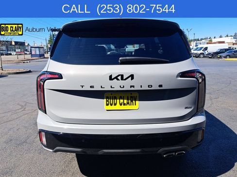 Used 2025 Kia Telluride AWD image 4