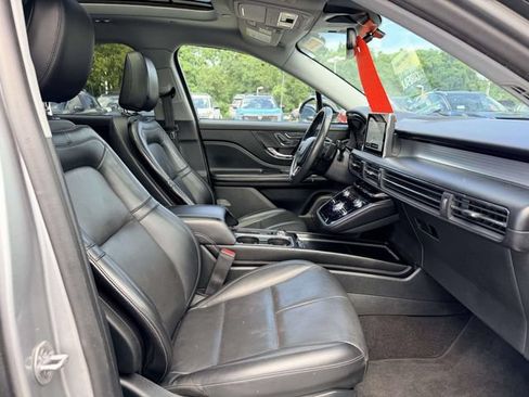 Used 2022 Lincoln Corsair AWD w/ Premium Package image 10