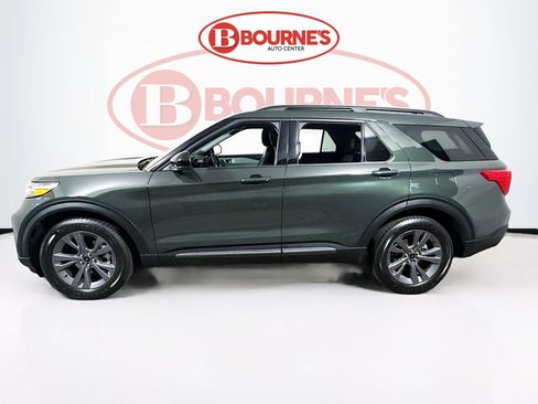 Used 2023 Ford Explorer XLT w/ Equipment Group 202A AWD/4WD image 6