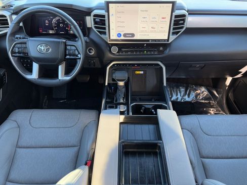 Used 2024 Toyota Tundra Limited image 12