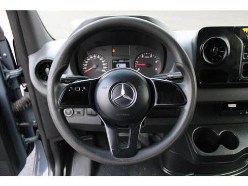 Used 2019 Mercedes-Benz Sprinter 144 image 18