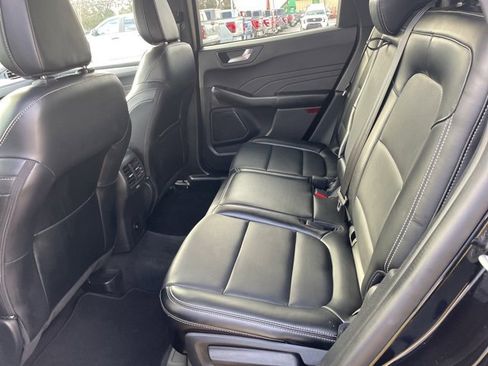 Used 2024 Ford Escape Platinum image 9