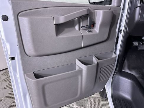 New 2025 Chevrolet Express 2500 w/ Driver Convenience Package RWD image 20