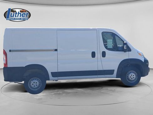 Used 2025 RAM ProMaster 2500 w/ Convenience Group FWD image 6