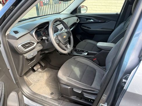 Used 2022 Chevrolet TrailBlazer LS FWD image 6