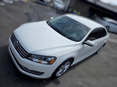 Used 2015 Volkswagen Passat 1.8T Limited Edition image 3