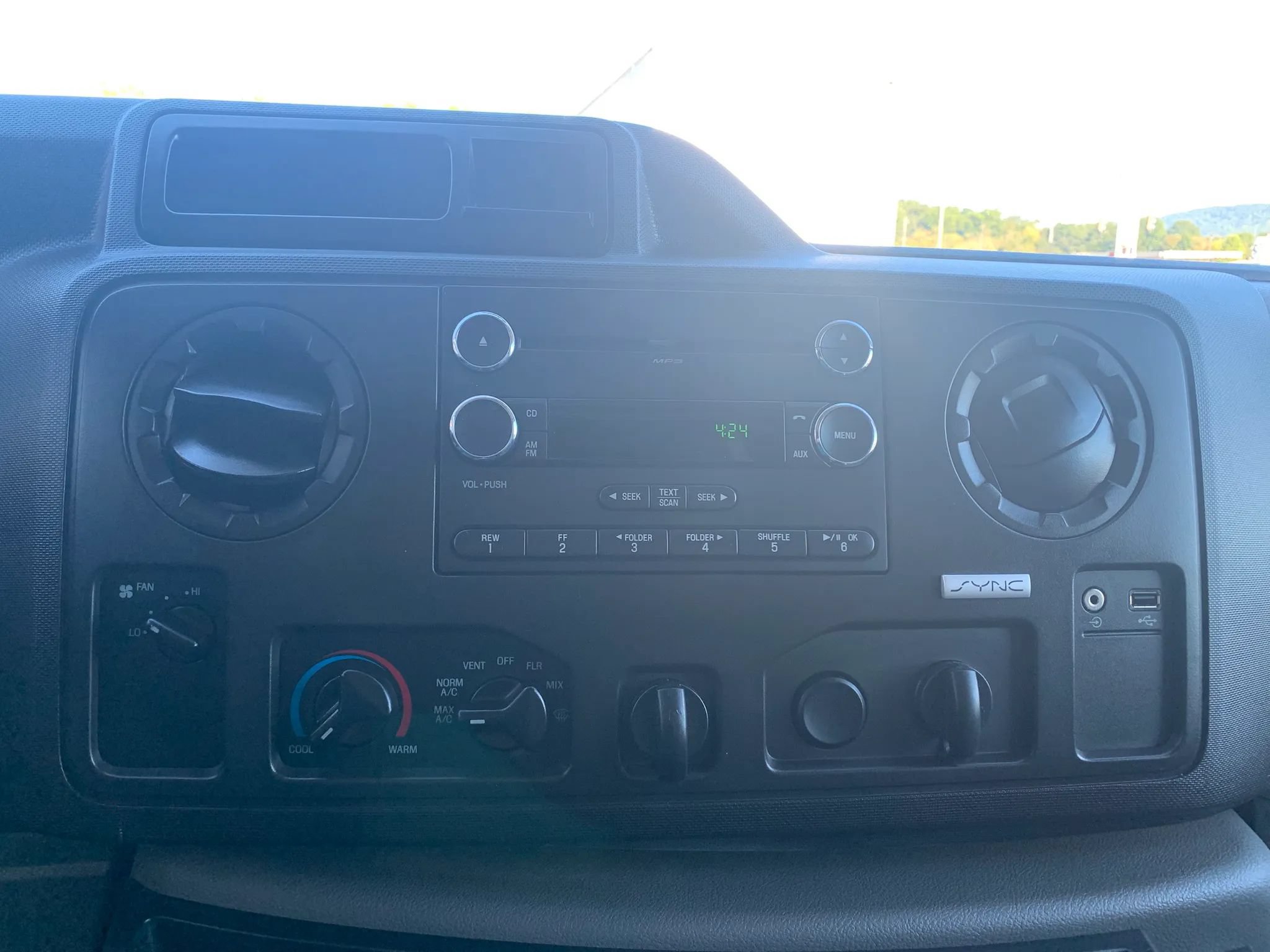 Used 2017 Ford E-450 and Econoline 450 Super Duty w/ Power Windows & Locks Group RWD image 16