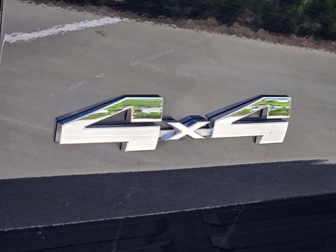 Used 2023 Toyota Tundra Limited w/ Power Package image 13