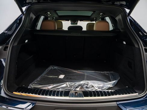 New 2026 Porsche Cayenne image 28