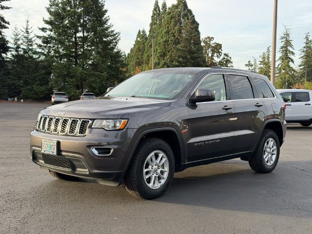 Used 2019 Jeep Grand Cherokee Laredo w/ Security & Convenience Group AWD/4WD image 7