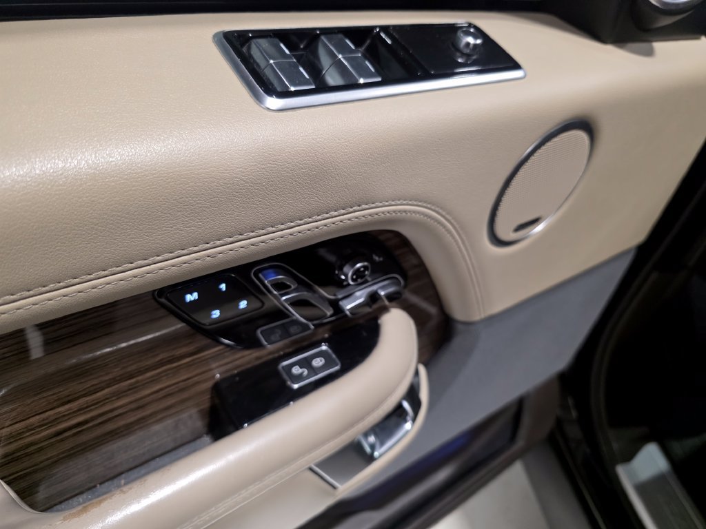 Certified 2019 Land Rover Range Rover HSE AWD/4WD image 20
