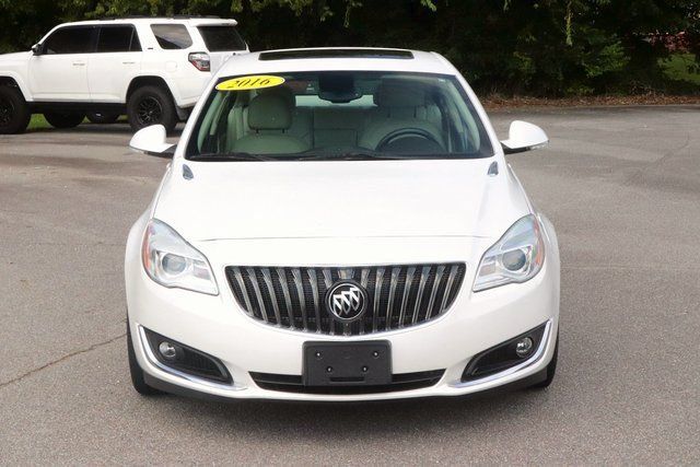 Used 2016 Buick Regal FWD image 2
