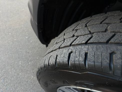 Used 2018 Honda Pilot EX image 36
