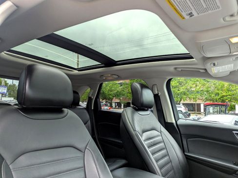 Used 2017 Ford Edge SEL w/ Equipment Group 201A image 38