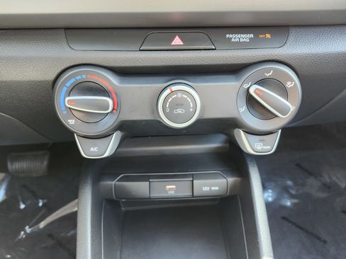 Used 2022 Kia Rio LX image 27
