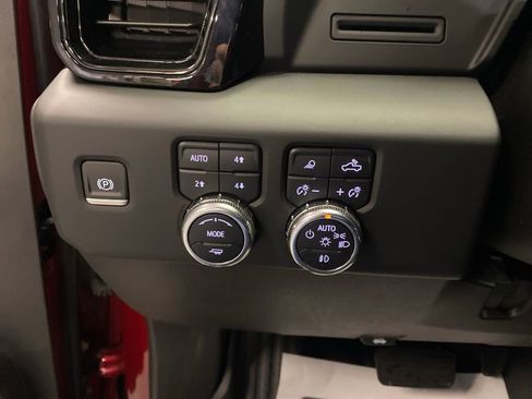 Used 2024 GMC Sierra 2500 AT4 AWD/4WD image 22