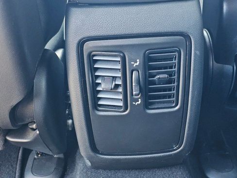 Certified 2023 Dodge Durango SXT Launch Edition AWD/4WD image 24