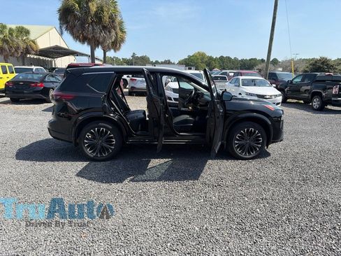 Used 2024 Nissan Rogue Platinum w/ Platinum Premium Package FWD image 19