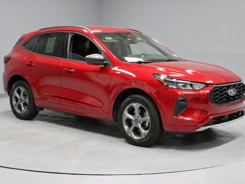 Certified 2024 Ford Escape ST-Line w/ Tech Pack #1 AWD/4WD image 1