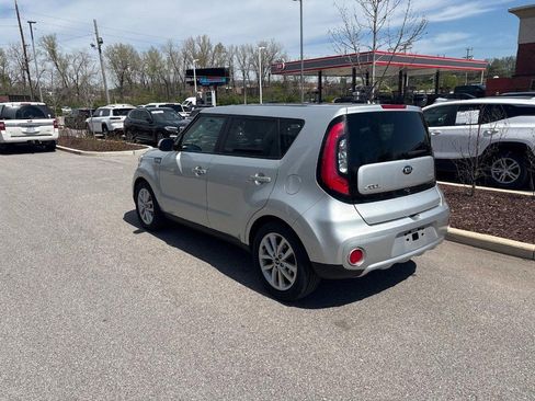 Used 2017 Kia Soul + w/ Primo Package image 2
