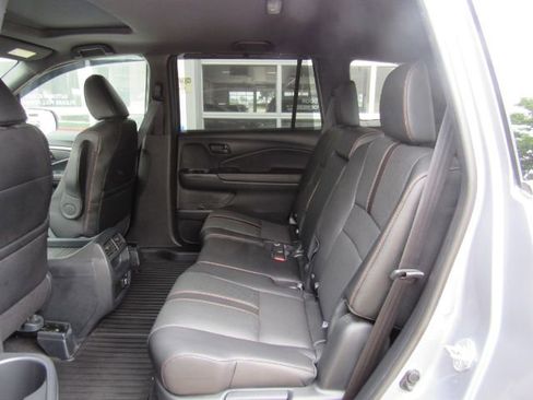 Used 2023 Honda Passport TrailSport image 18