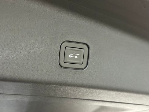 New 2026 Cadillac Vistiq Sport image 47