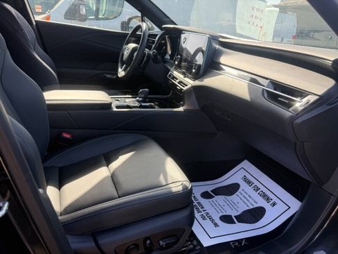 Used 2025 Lexus RX 350 FWD w/ Technology Package image 8