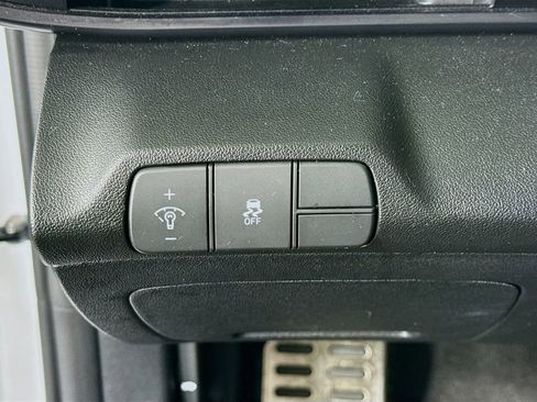 Certified 2025 Hyundai Elantra Sport FWD image 17