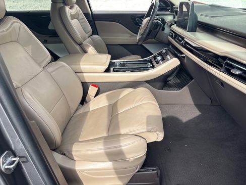 Used 2022 Lincoln Aviator Reserve w/ Equipment Group 201A image 19