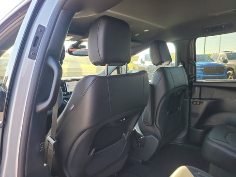 New 2026 Chrysler Pacifica Select image 12