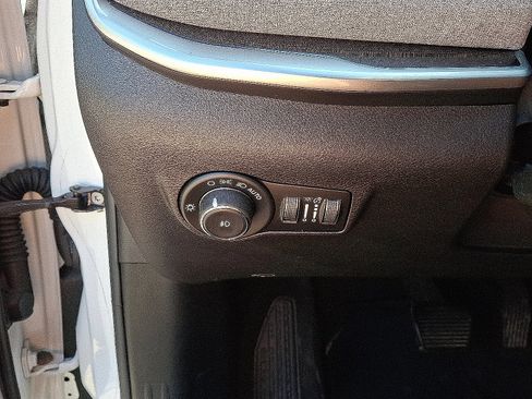 Certified 2023 Jeep Compass Latitude AWD/4WD image 25