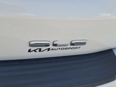 Used 2023 GMC Yukon XL SLE RWD image 29