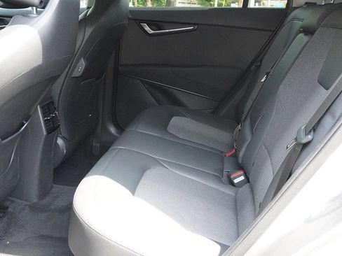 Used 2023 Kia Niro EX FWD image 31