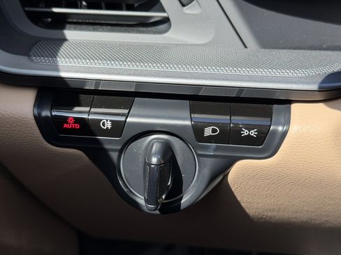 Certified 2021 Porsche 911 Targa 4S image 30