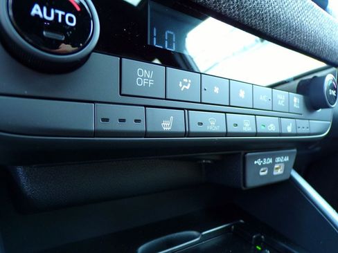 Certified 2026 Subaru Outback Premium AWD/4WD image 22