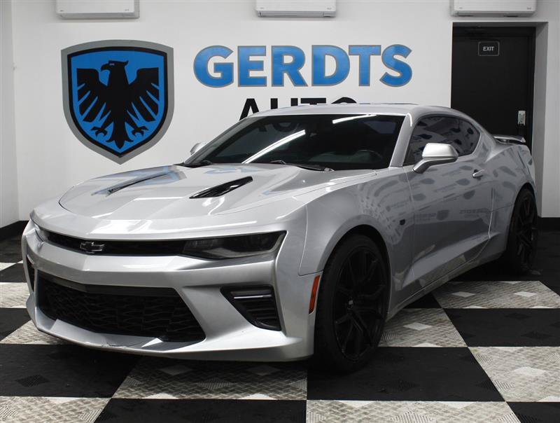 Used 2017 Chevrolet Camaro SS RWD image 1