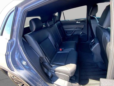 Used 2021 Volkswagen Atlas Cross Sport SE AWD/4WD image 20