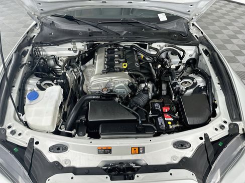 Used 2017 MAZDA MX-5 Miata RF Grand Touring RWD image 28