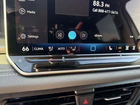 New 2026 Volkswagen Tiguan SE AWD/4WD image 32