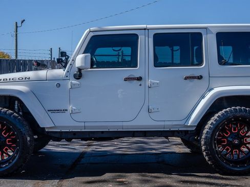 Used 2013 Jeep Wrangler Unlimited Rubicon w/ Connectivity Group image 2